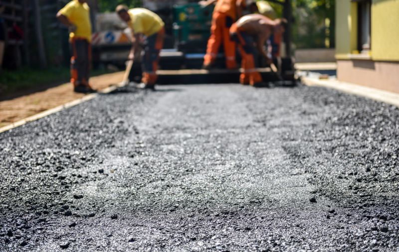 Expert Asphalt Paving Crew